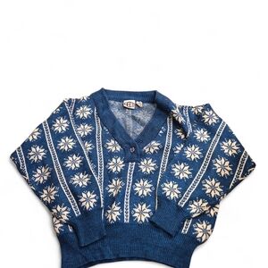 Vintage Blue And White Snowflake V-Neck Sweater By Heet Size M